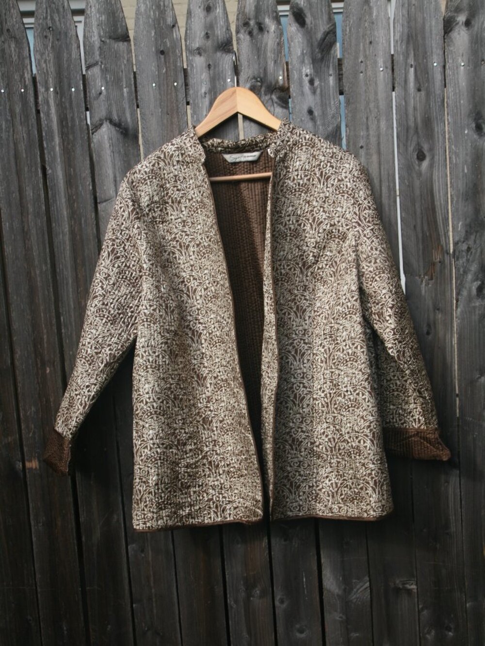 Size 18/20 - SOFT BY AVENUE Women's 100% Silk Lightweight Quilted Open Jacket